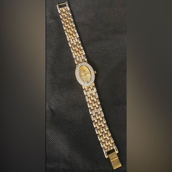 Vintage EJ Ladies Gold Toned Watch with Oval Rhinestones Face - Picture 4 of 8